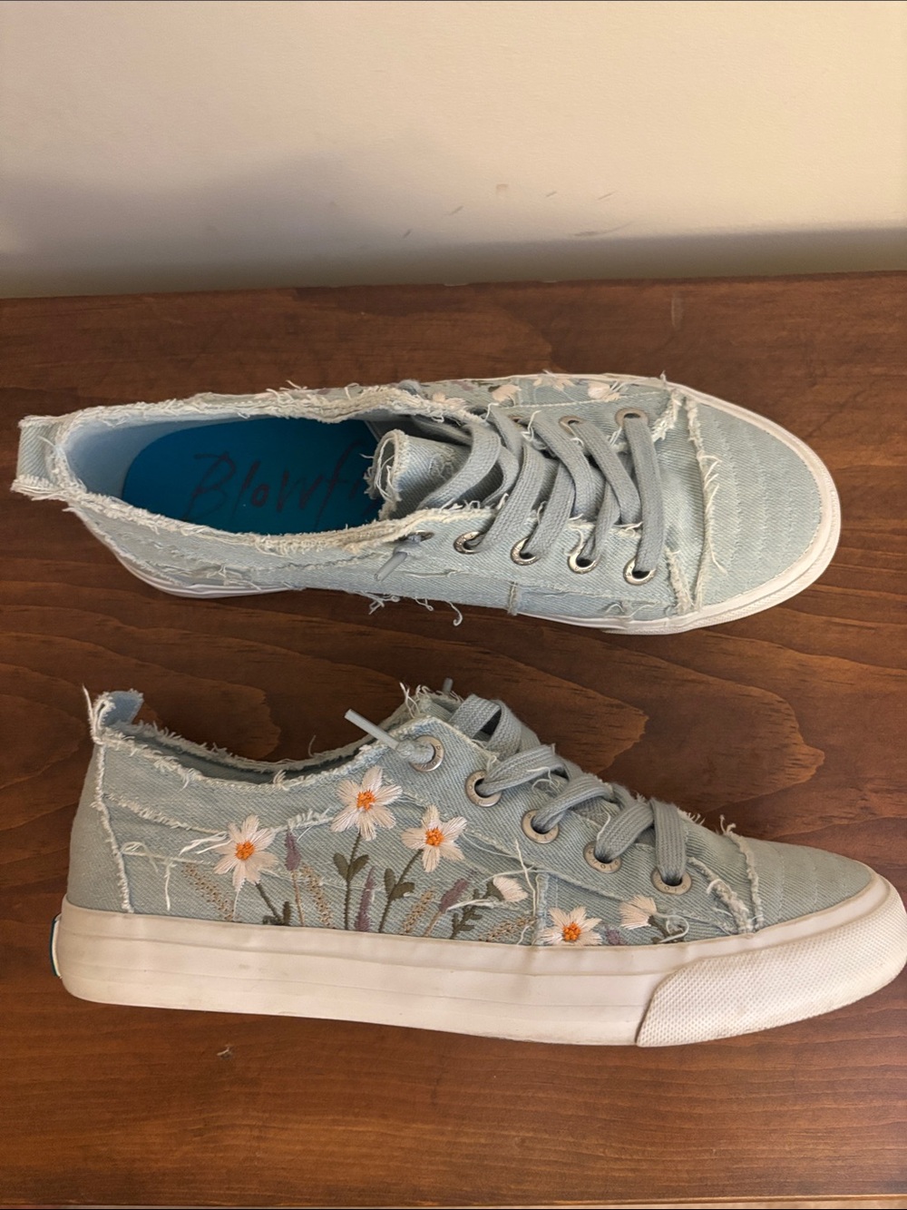 Blowfish Floral Sneaker - Picture 5 of 8
